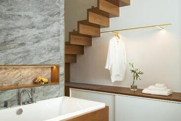 هتل Mirabile Luxury Suites