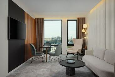 هتل Mövenpick Moscow Taganskaya