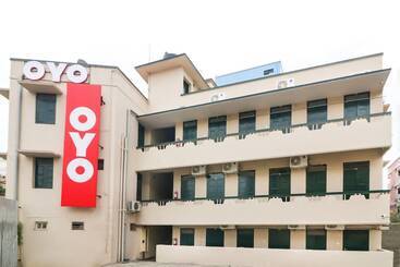 هتل Oyo 46738 Egmore Shelters