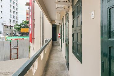 هتل Oyo 46738 Egmore Shelters
