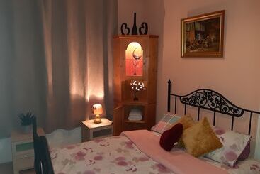 هتل Phoenix Nights Guest House