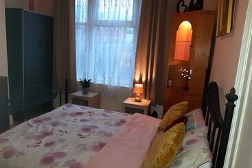 هتل Phoenix Nights Guest House