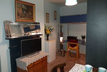 هتل Phoenix Nights Guest House