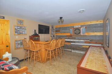 Sqyrls Nest   3br Retreat With A Hot Tub