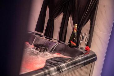 Appart Hotel Glam88 Suites Avec Spa Et Sauna Privatif