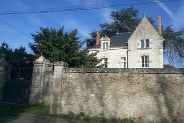 تختخواب و صبحانه Le Clos Des Ormeaux