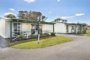 هتل Acclaim Rose Gardens Beachside Holiday Park