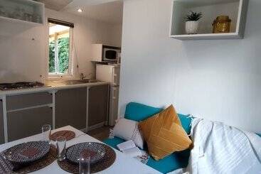 هتل Camping De Saulieu