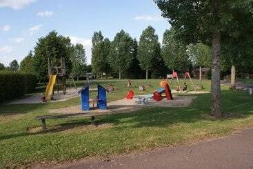هتل Camping De Saulieu