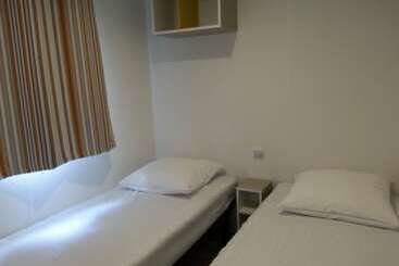 هتل Camping Du Pont D Avignon