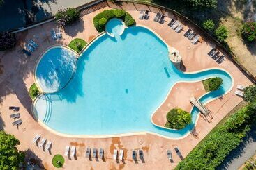 هتل Camping Du Pont D Avignon