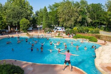 هتل Camping Du Pont D Avignon