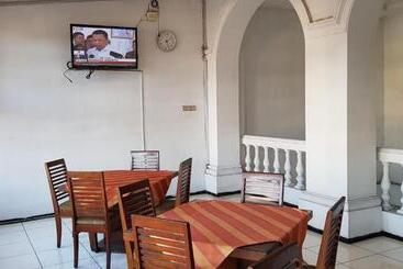 هتل Dequr Jakarta Kota