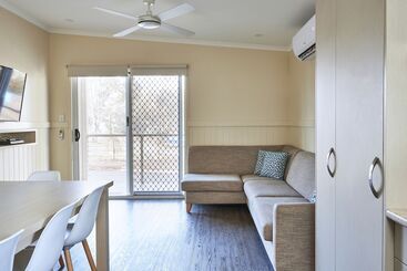 هتل Nrma Bathurst Panorama Holiday Park