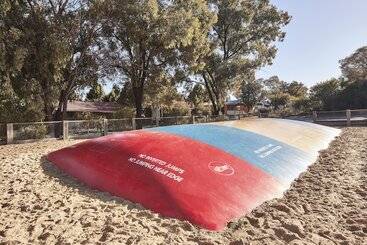 هتل Nrma Bathurst Panorama Holiday Park