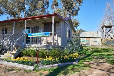 هتل Nrma Bathurst Panorama Holiday Park