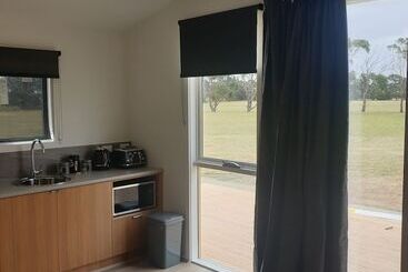 Lara Lodge