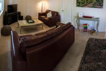 پانسیون Farview Guest Accommodation