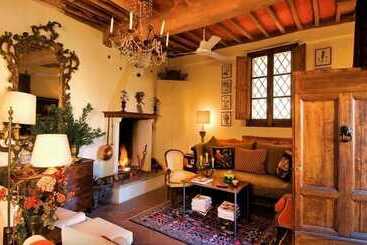 اقامتگاه Borgo Lucignanello Bandini