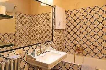 اقامتگاه Borgo Lucignanello Bandini