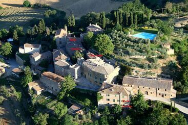 اقامتگاه Borgo Lucignanello Bandini