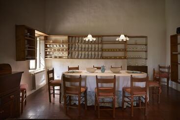 اقامتگاه Borgo Lucignanello Bandini