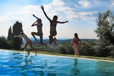 اقامتگاه Borgo Lucignanello Bandini