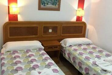 Apartamentos Colon Y Bungalows