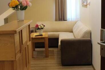 تختخواب و صبحانه Vila Madera Pribojska Banja