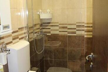 تختخواب و صبحانه Vila Madera Pribojska Banja
