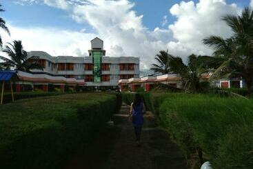 هتل Neel Nirjaney Resorts