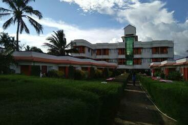 هتل Neel Nirjaney Resorts
