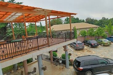 هتل Osaah Bema Lodge