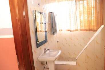 هتل Osaah Bema Lodge