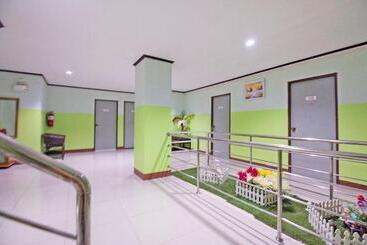 هتل Oyo 75314 Mountain Beach