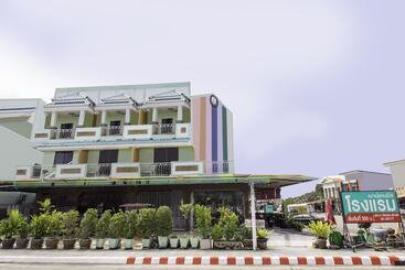 هتل Oyo 75314 Mountain Beach