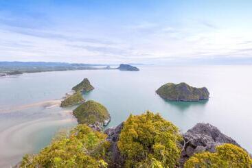 هتل Oyo 75314 Mountain Beach