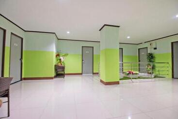 هتل Oyo 75314 Mountain Beach