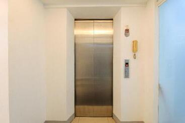 هتل Reddoorz Plus @ San Marcelino Malate