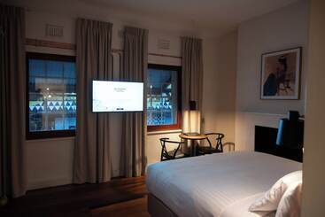 Warders Hotel Fremantle Markets - Fremantle