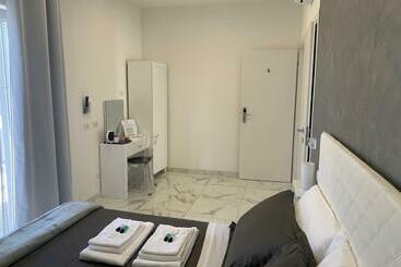 پانسیون Capitani Guest House