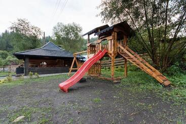 پانسیون Comoara Rarăului