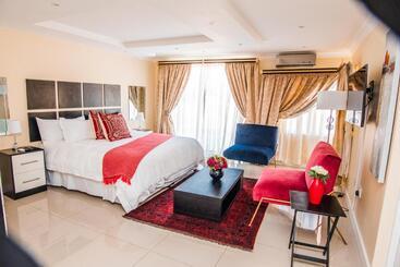 بنسيون Royal Hills Lodge And Spa