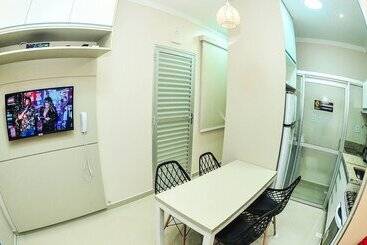Arenna 7 Hostel & Studios