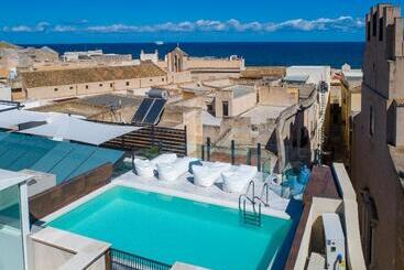 Azzoli Trapani  Apartments&skypool  Adults Only