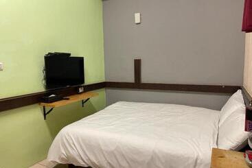 Forever Happiness Hostel