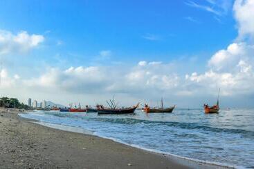 هتل Symphony Of The Sea