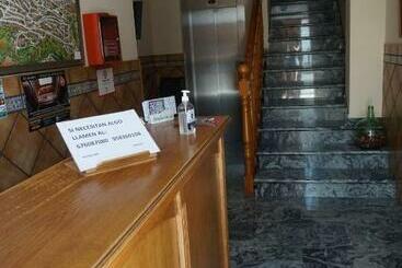 پانسیون Hostal Ana