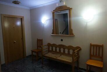 پانسیون Hostal Ana