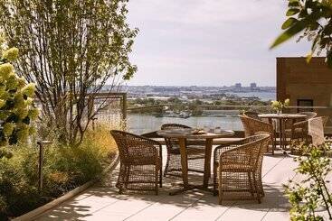 Sonder Battery Park